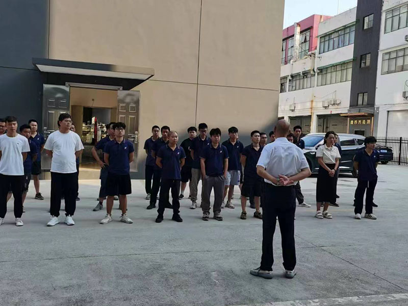 华亿官方网站集团公司早会