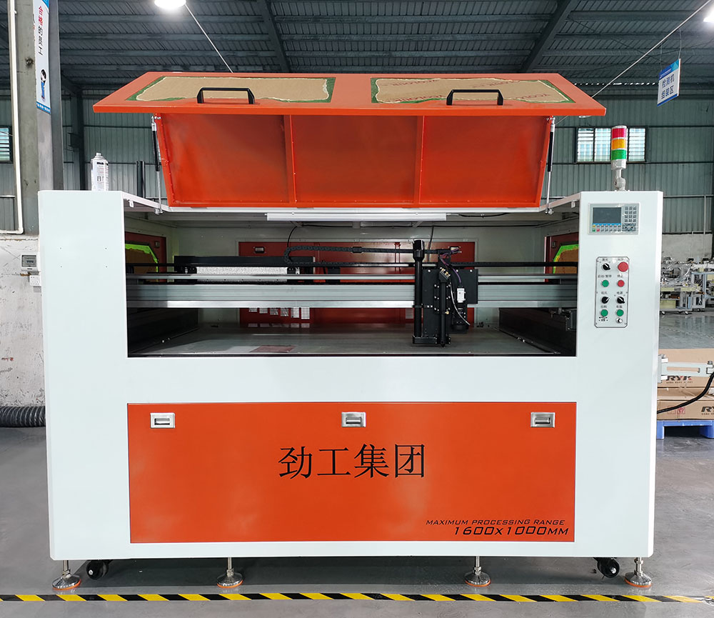 高效生产，轻松应对各种材料，华亿官方网站大尺寸模切机华亿huayi(中国)助您一臂之力